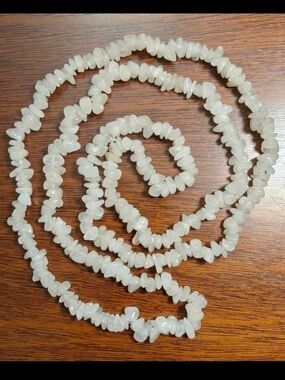 White Moonstone Chip Necklace 32"